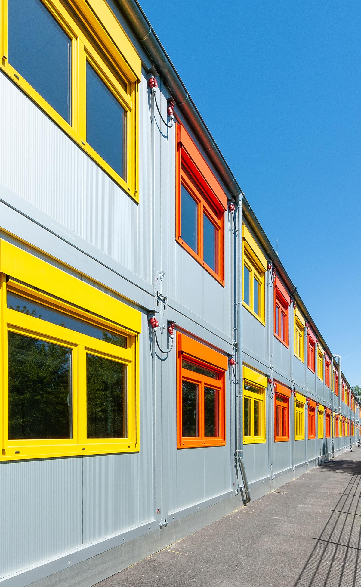 Individuelle Veredelung von Fenster und Türen für Dreikönigsgymnasium Köln
